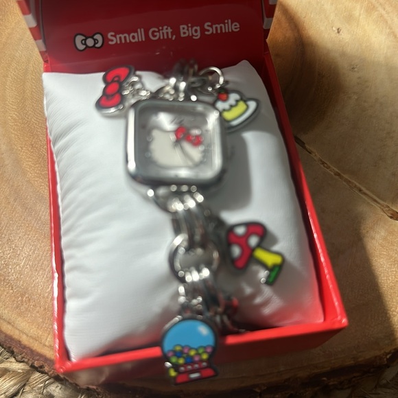 Hello Kitty Watch - Picture 7 of 11